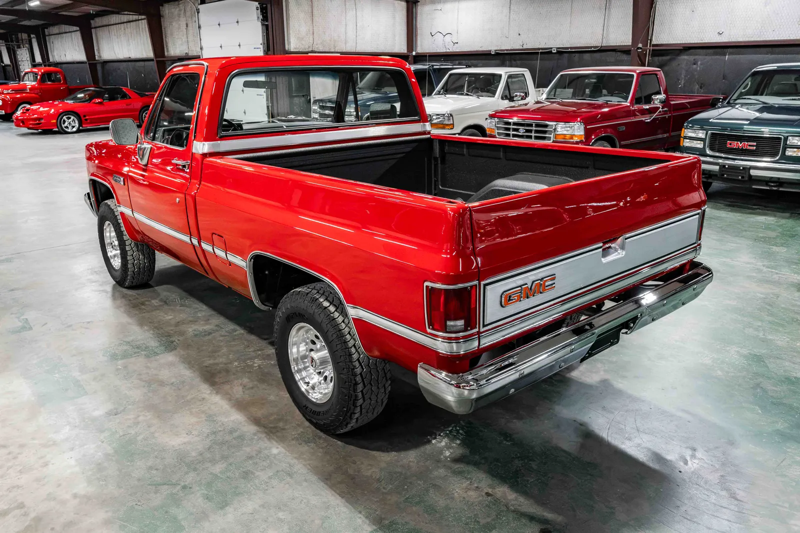 1985-GMC-K10-Apple Red-504244-35.jpg